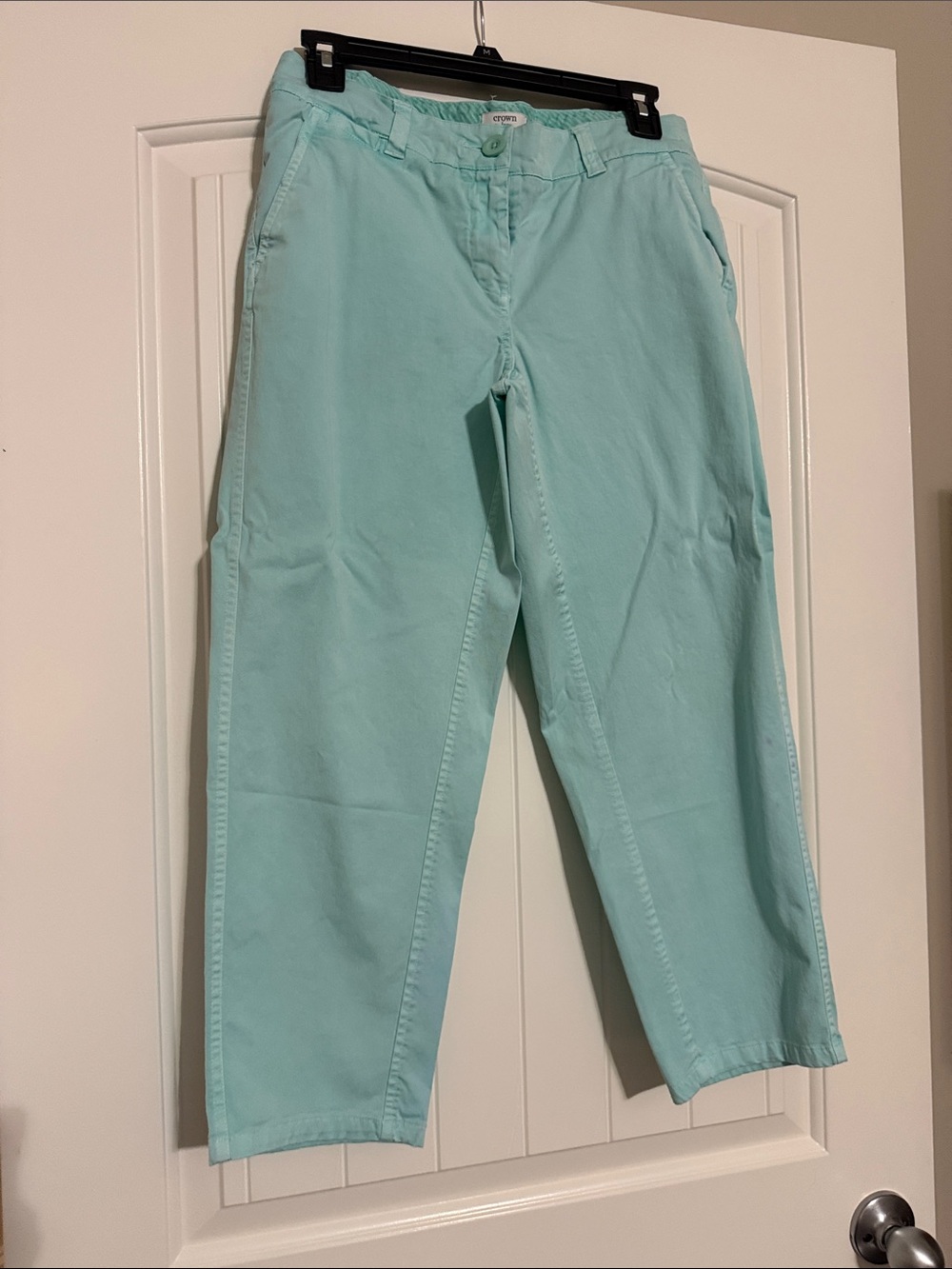 crown & ivy Cropped Jeans in Light Aqua